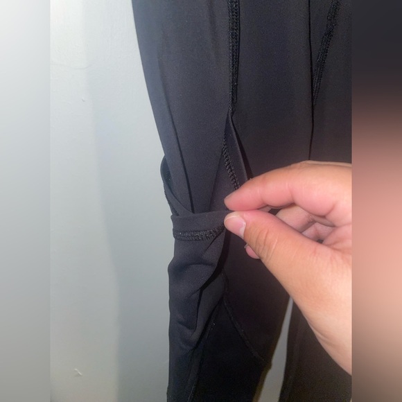 Lululemon hi rise cropped leggings size 2 - Picture 6 of 9
